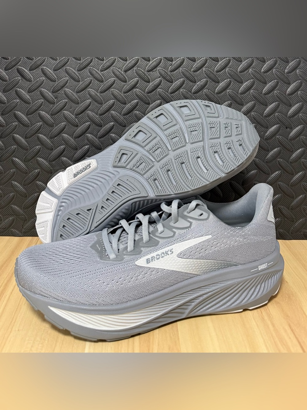 Brooks Ghost 17 Primer Grey Oyster Mushroom Running Shoes Mens Size 10